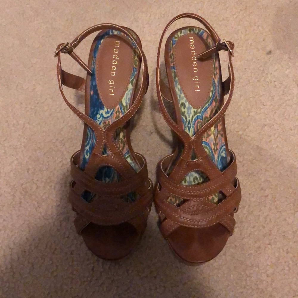 Madden Girl wedges - Picture 2 of 2